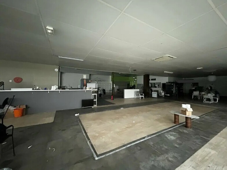 Retail in for lease - Interior Photo - Image 3 of 3