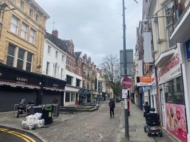 137-140 Commercial St, Newport for lease - Building Photo - Image 3 of 15