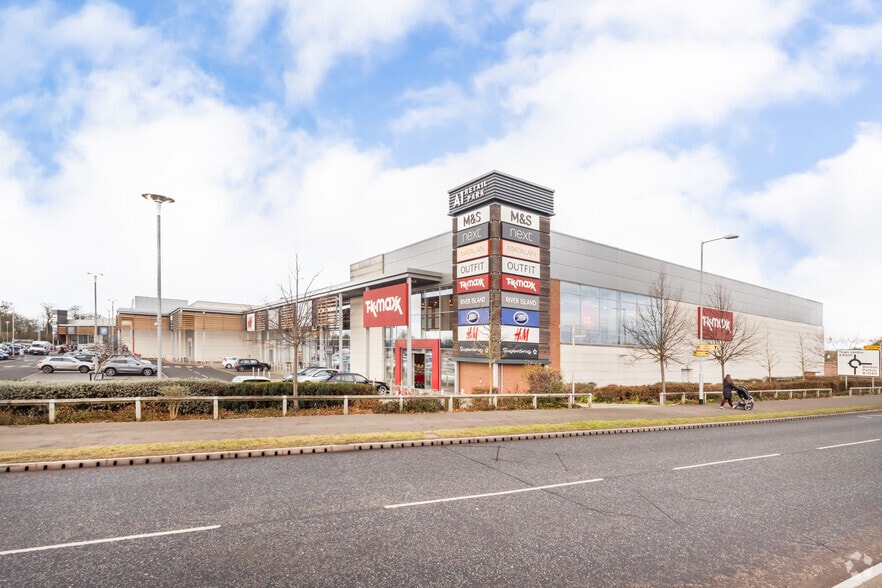 London Rd, Biggleswade for sale - Primary Photo - Image 1 of 1