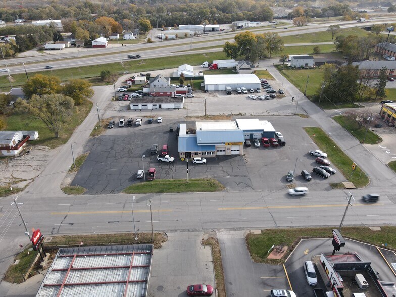 2029 Plymouth Ave, Waterloo, IA for sale - Aerial - Image 2 of 17