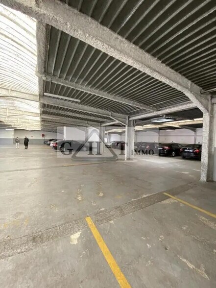 Industrial in Saint-Maur-des-Fossés for lease - Building Photo - Image 3 of 3