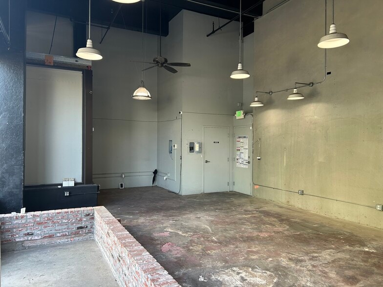 2355 Broadway, Oakland, CA for lease - Building Photo - Image 3 of 6