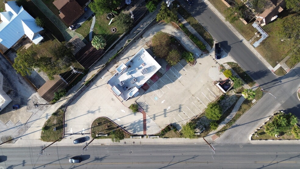 2319 Fredericksburg Rd, San Antonio, TX for sale - Building Photo - Image 2 of 6