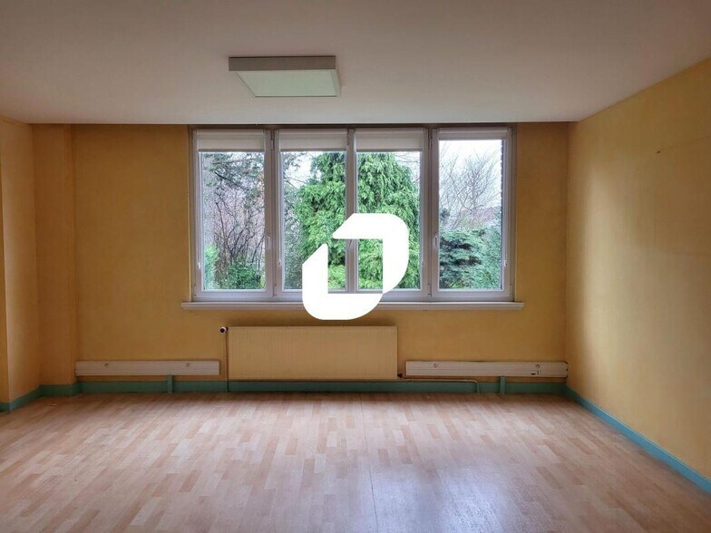 Office in La Madeleine for sale - Interior Photo - Image 1 of 7