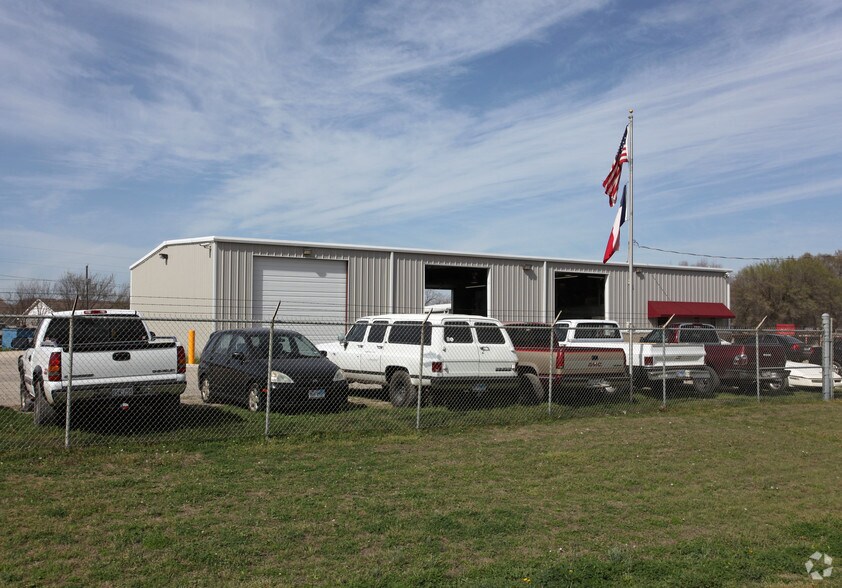 2101 N Kaufman St, Ennis, TX for sale - Building Photo - Image 1 of 1