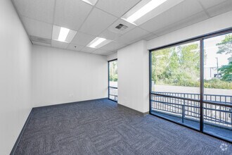 7817 S 210th St, Kent, WA for lease Interior Photo- Image 2 of 12