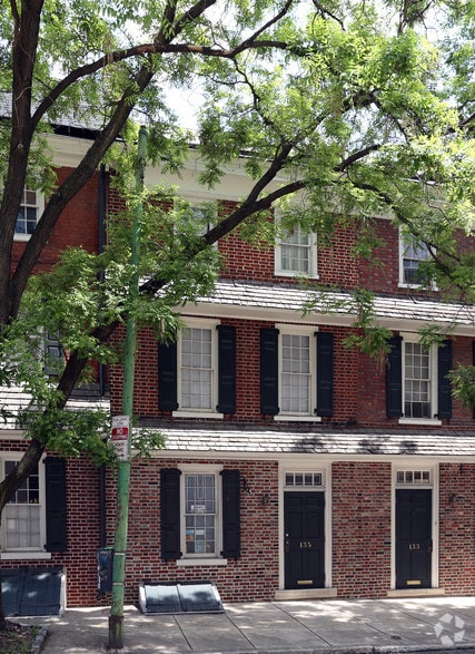 135 N 4th St, Philadelphia, PA for lease - Building Photo - Image 2 of 8