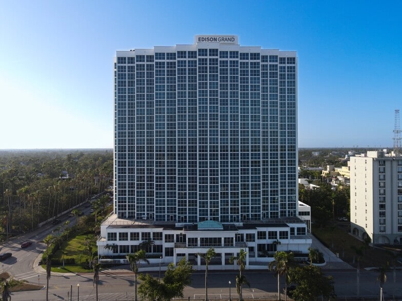 2500 Edwards Dr, Fort Myers, FL for lease - Building Photo - Image 3 of 30