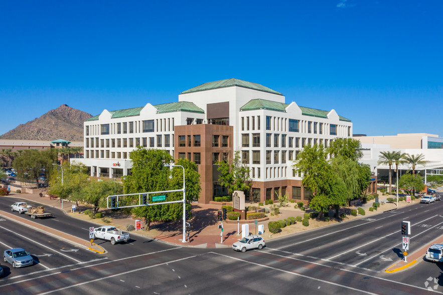 7150 E Camelback Rd, Scottsdale, AZ for lease - Primary Photo - Image 1 of 9