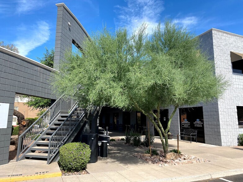 8997 E Desert Cove Ave, Scottsdale, AZ for lease - Building Photo - Image 2 of 15
