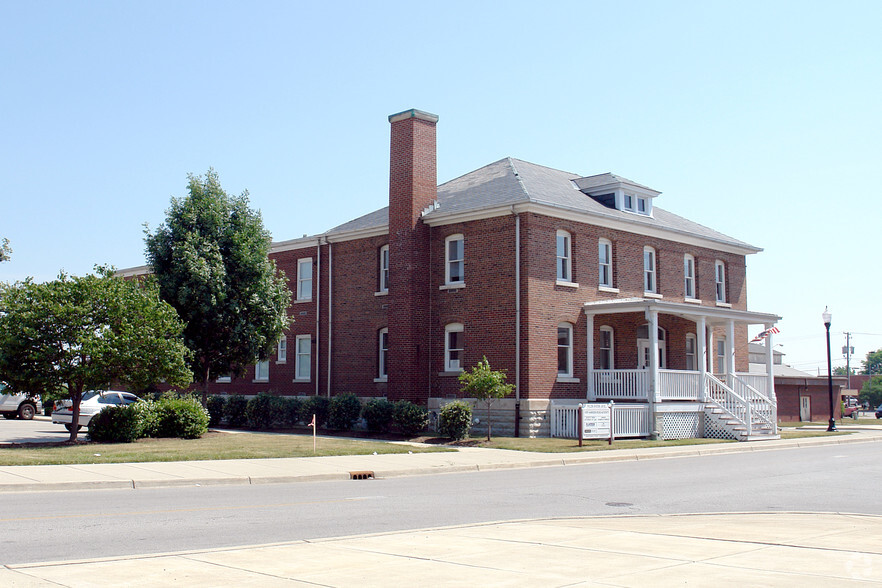 9120 Otis Ave, Indianapolis, IN for lease - Building Photo - Image 1 of 9