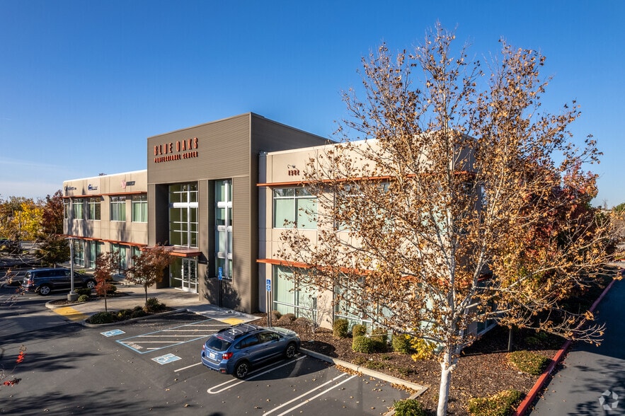 1382 Blue Oaks Blvd, Roseville, CA for lease - Building Photo - Image 1 of 15