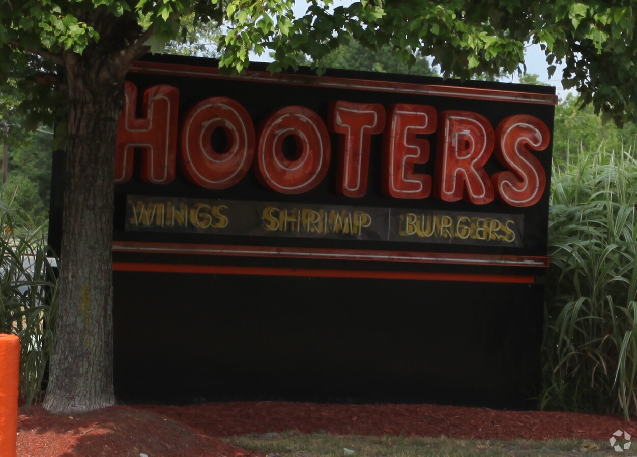 3600 Crain Hwy, Waldorf, MD 20603