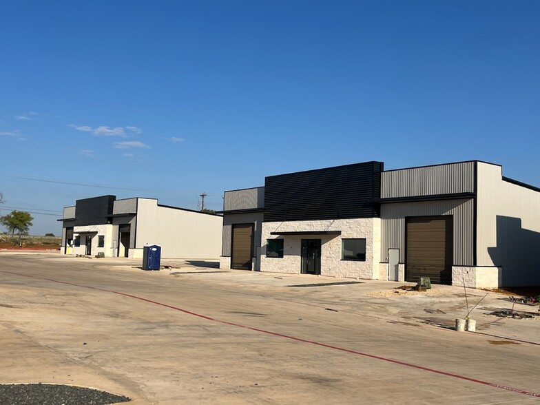 4620 US Highway 377 S, Aubrey, TX for lease - Building Photo - Image 2 of 17