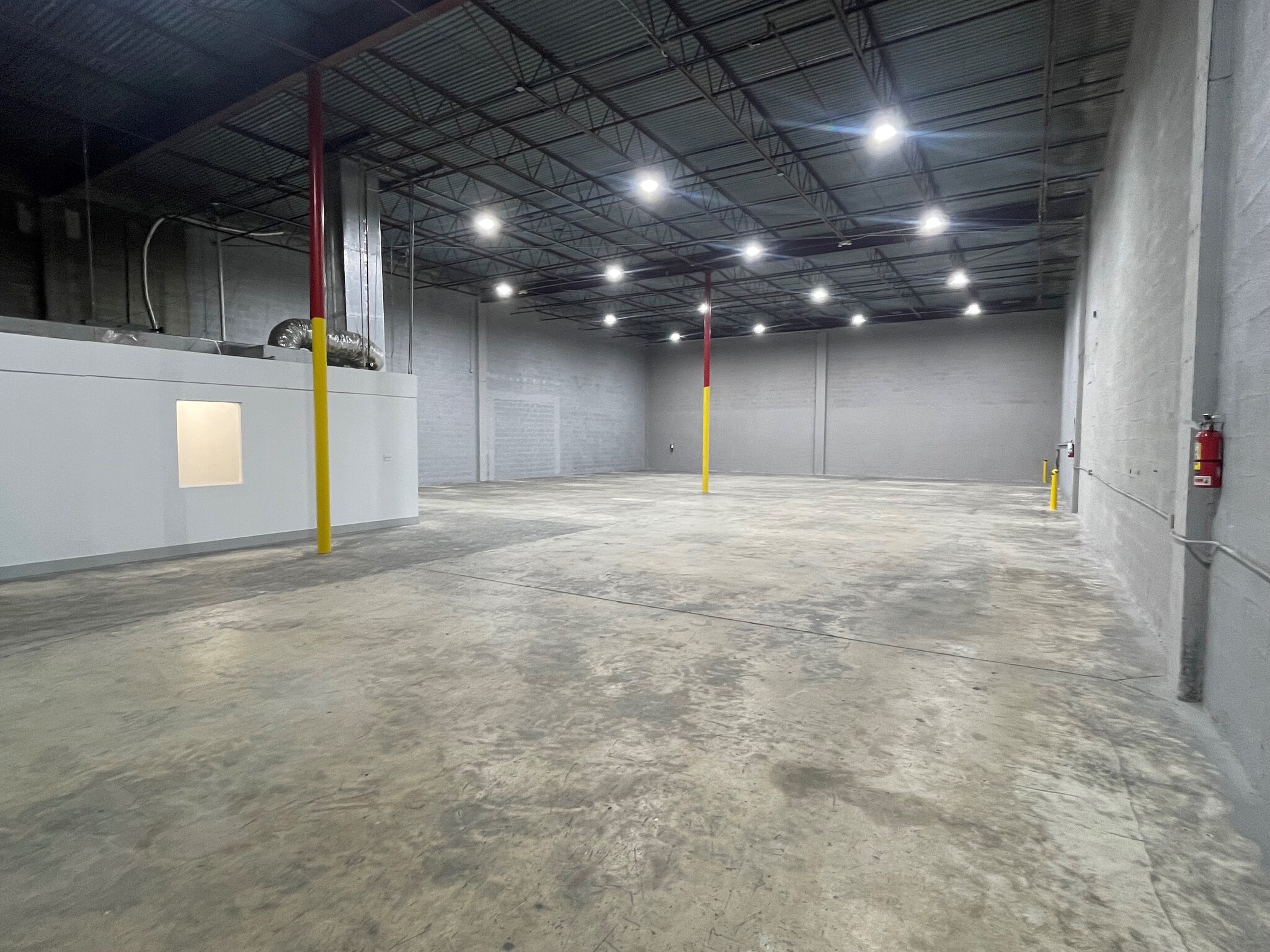 7950-7966 NW 14th St, Miami, FL for lease Interior Photo- Image 1 of 7