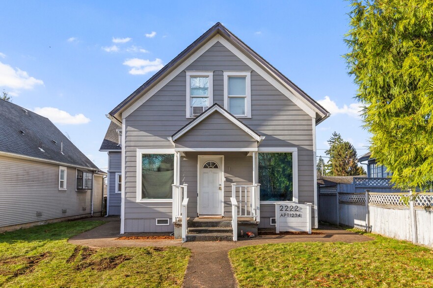 2222 Summit Ave, Everett, WA for sale - Primary Photo - Image 1 of 57