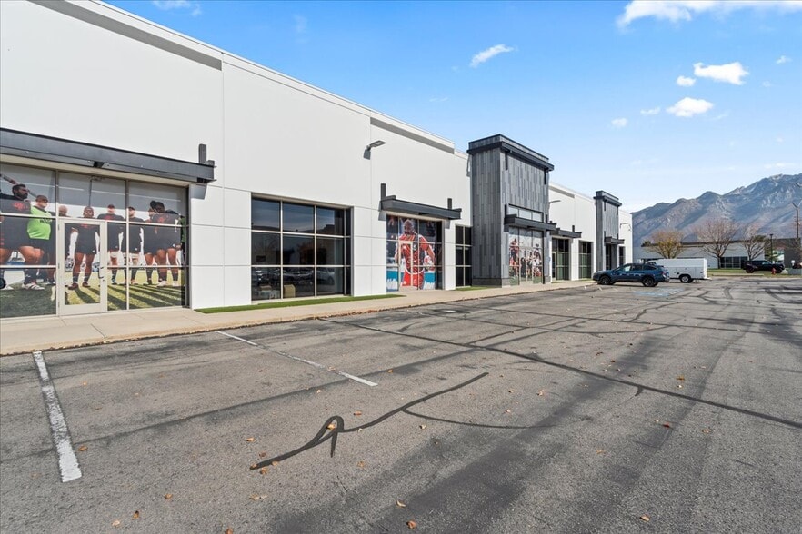 12218 W Lone Peak Pky, Draper, UT for lease - Building Photo - Image 2 of 8