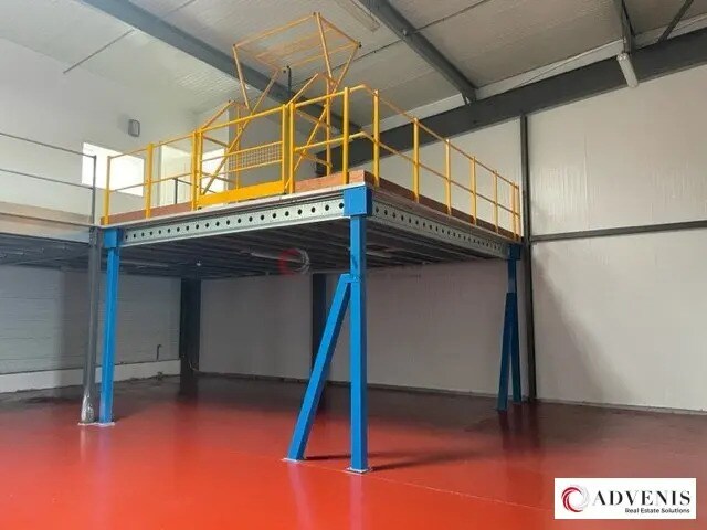 Flex in Yvrac for lease - Interior Photo - Image 3 of 3