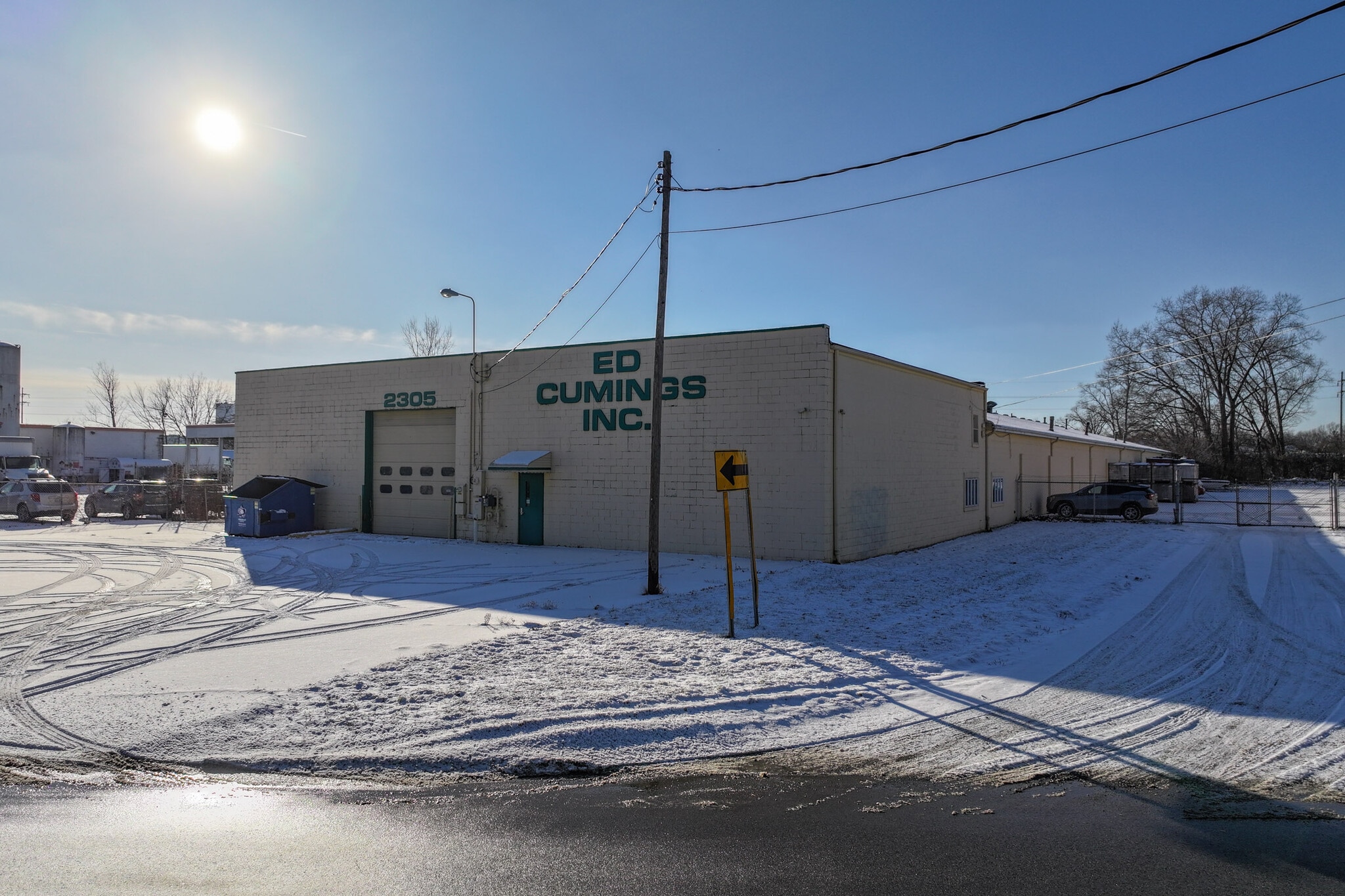 2305 Branch Rd, Flint, MI for lease Building Photo- Image 1 of 12