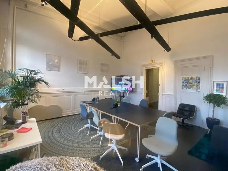 Office in Lyon for lease Interior Photo- Image 1 of 10