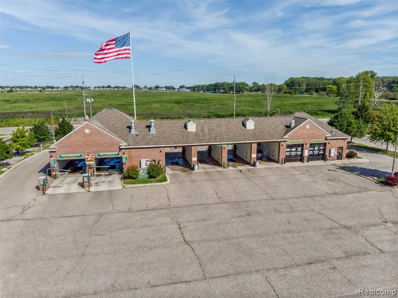 38967-38969 Jefferson Ave, Harrison Township, MI for sale - Building Photo - Image 1 of 1