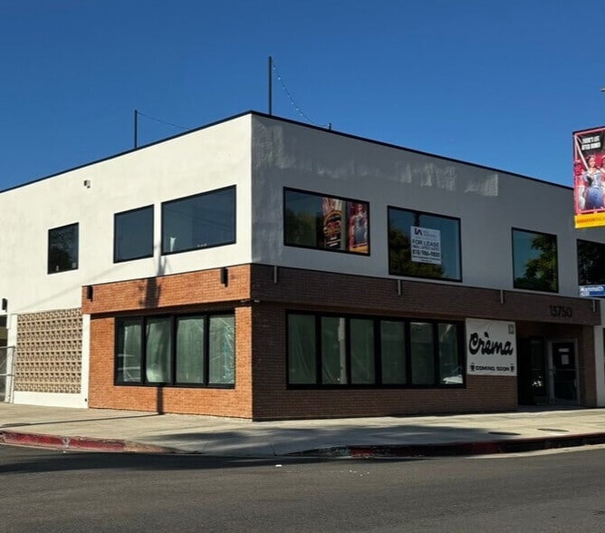 13750 Ventura Blvd, Sherman Oaks, CA for lease - Building Photo - Image 3 of 9
