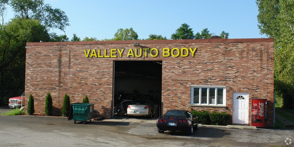 1025 Algonquin Rd, Algonquin, IL for sale - Building Photo - Image 1 of 1