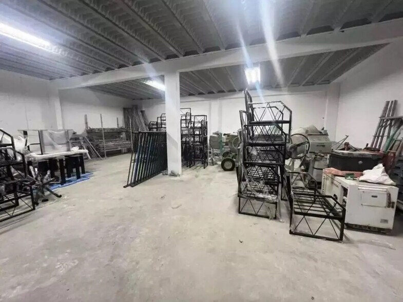 in Bondoufle for sale - Interior Photo - Image 1 of 1