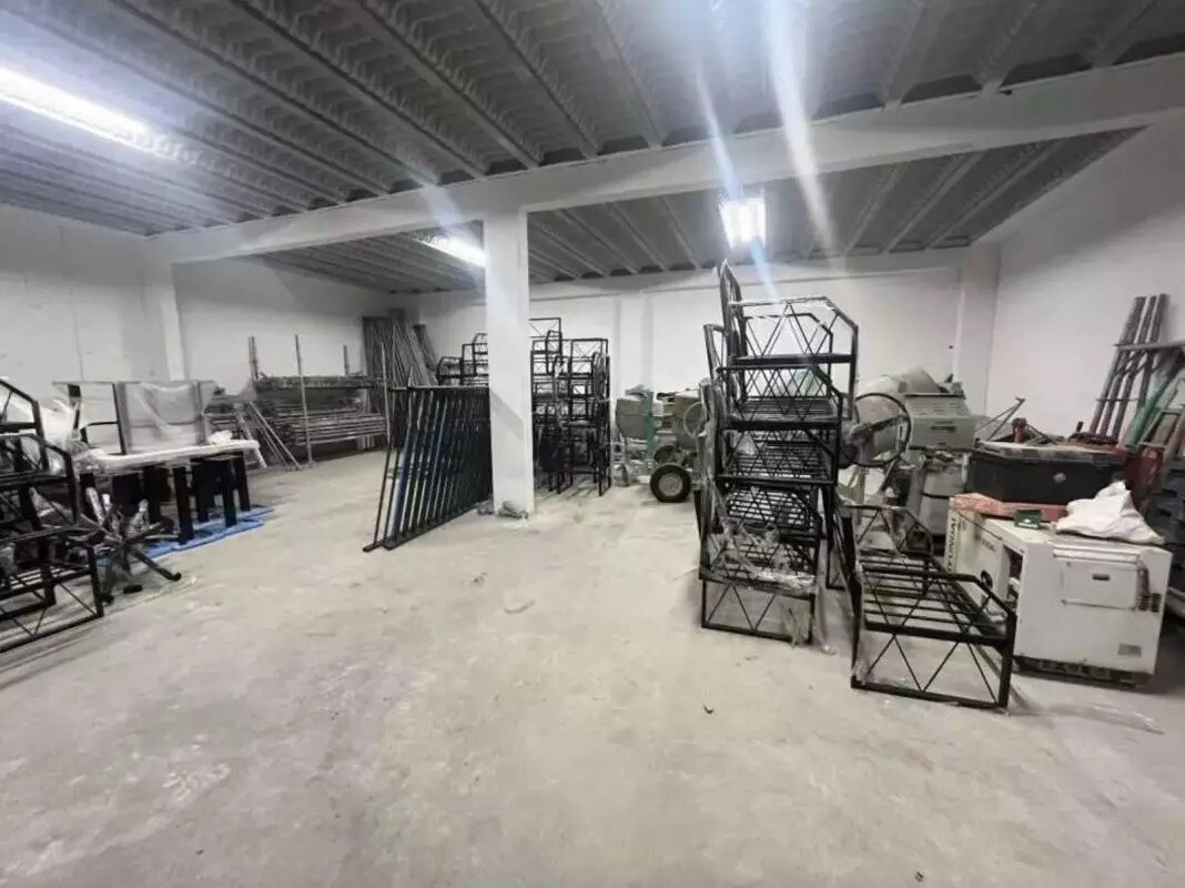 in Bondoufle for sale Interior Photo- Image 1 of 1