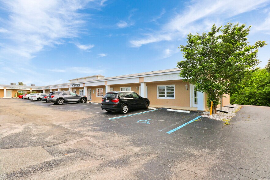 84798521 S US Highway 1, Port Saint Lucie, FL 34952