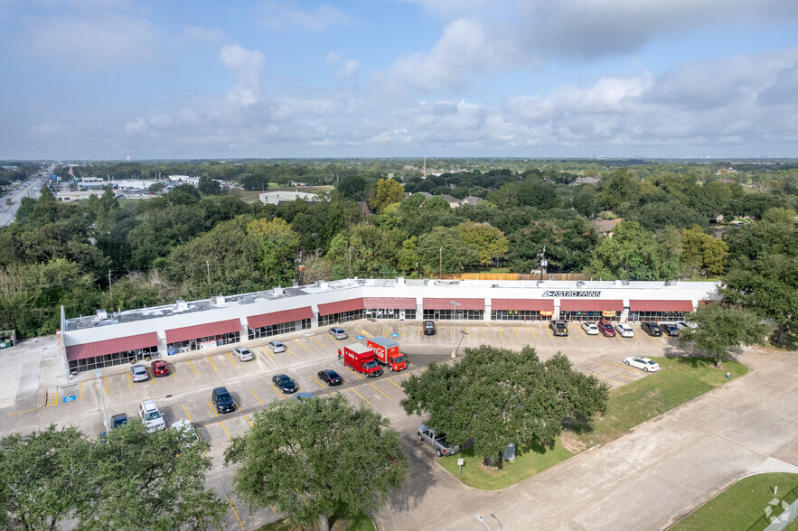 5517 W Broadway St, Pearland, TX for lease - Aerial - Image 2 of 2