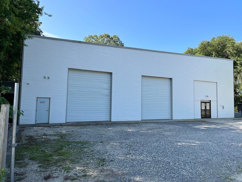 3337 Business Cir, North Charleston, SC for lease - Building Photo - Image 1 of 4