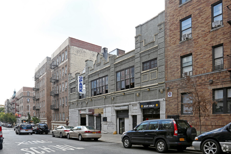 554 W 174th St, New York, NY for lease - Primary Photo - Image 1 of 3