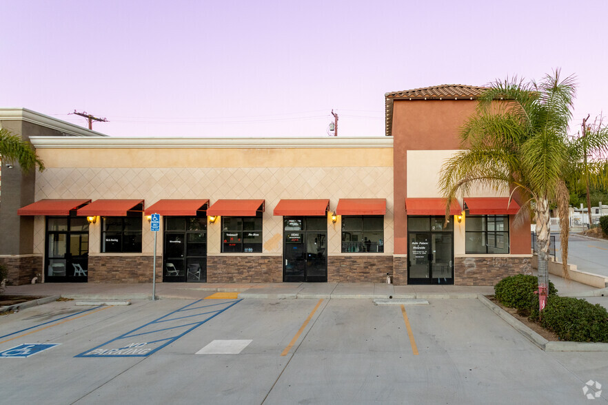 10465 Arlington Ave, Riverside, CA for lease - Building Photo - Image 2 of 19