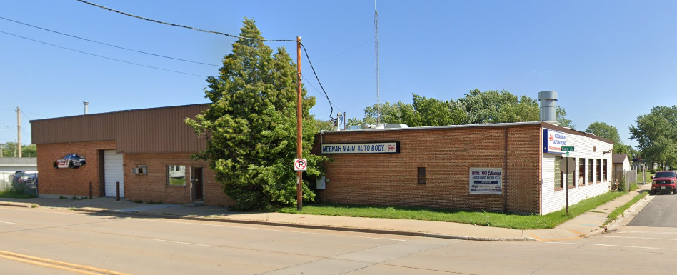 994 Main St, Neenah, WI for sale - Building Photo - Image 1 of 5