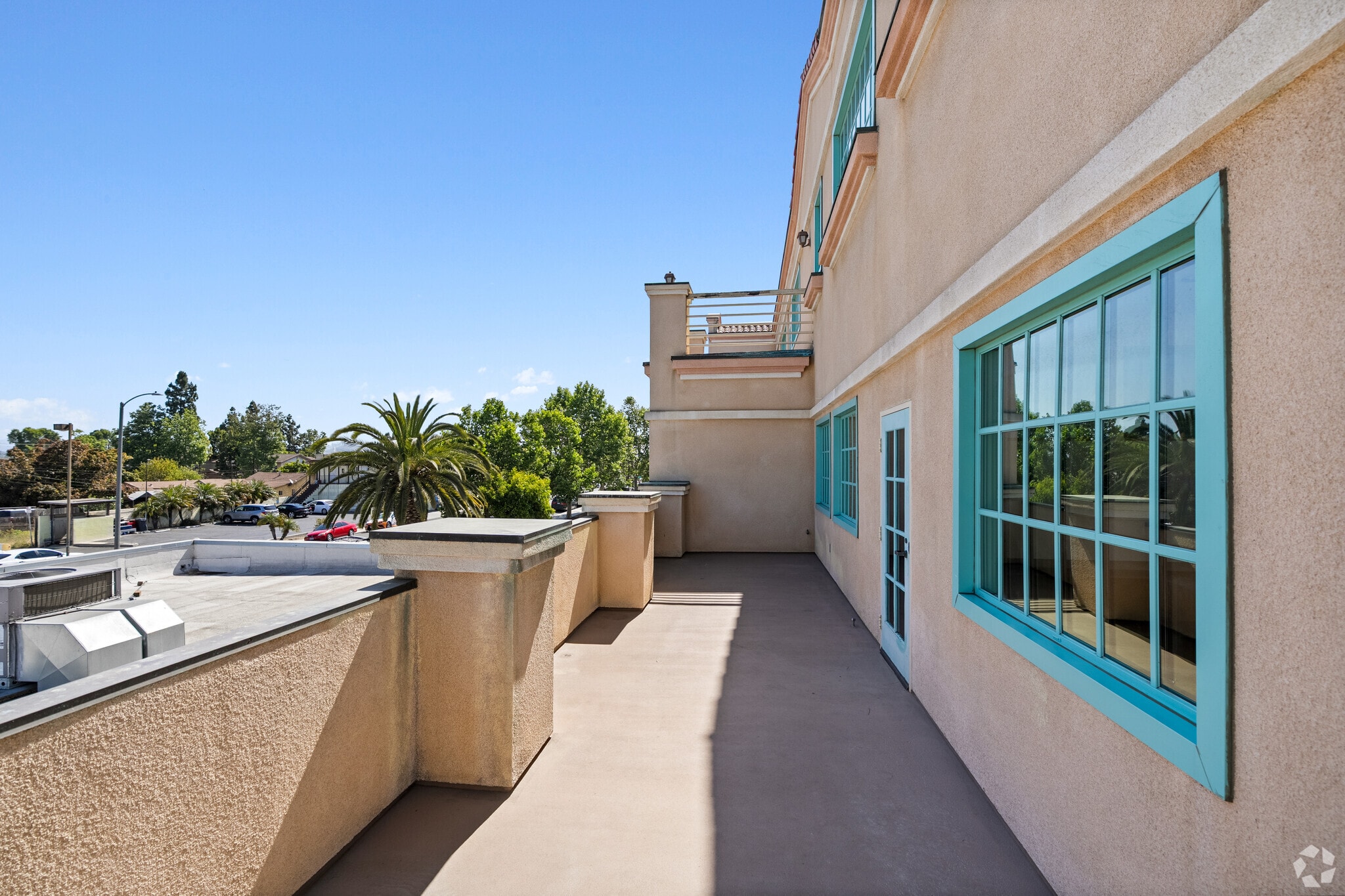 2301 E Daily Dr, Camarillo, CA for lease Interior Photo- Image 1 of 5
