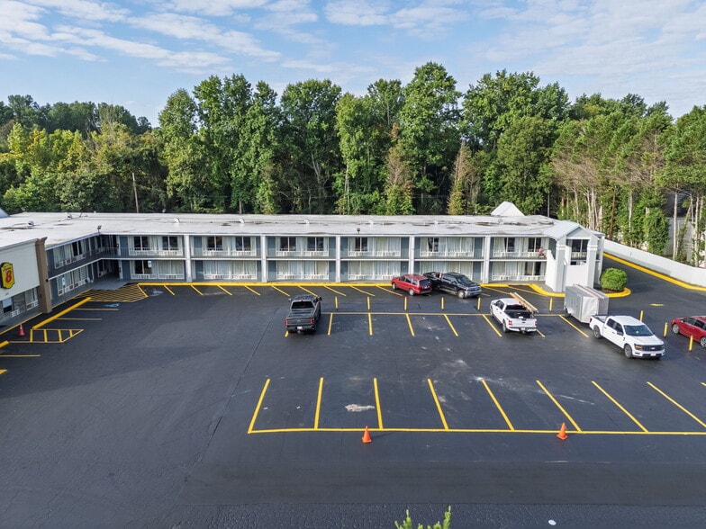 2402 S Sterling St, Morganton, NC for sale - Building Photo - Image 2 of 46