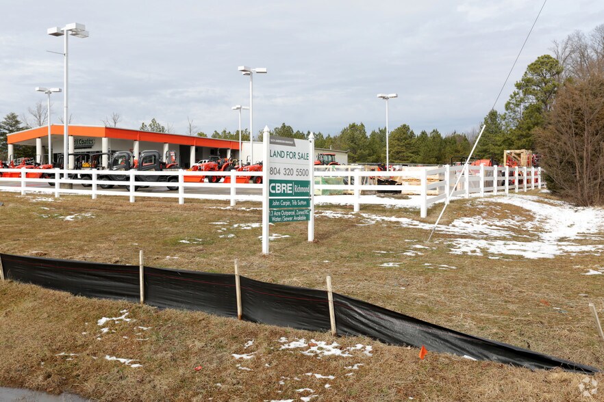 2624 Anderson Hwy, Powhatan, VA for sale - Primary Photo - Image 1 of 1