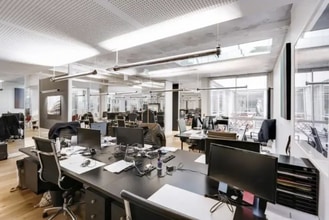 20 Rue Jean-Baptiste Pigalle, Paris for lease Interior Photo- Image 1 of 7