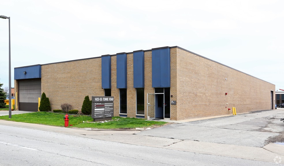 1425 Tonne Rd, Elk Grove Village, IL for sale - Primary Photo - Image 1 of 1