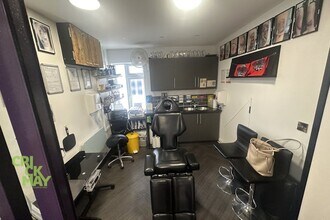 161-163 London Rd, Burgess Hill for lease Interior Photo- Image 2 of 3