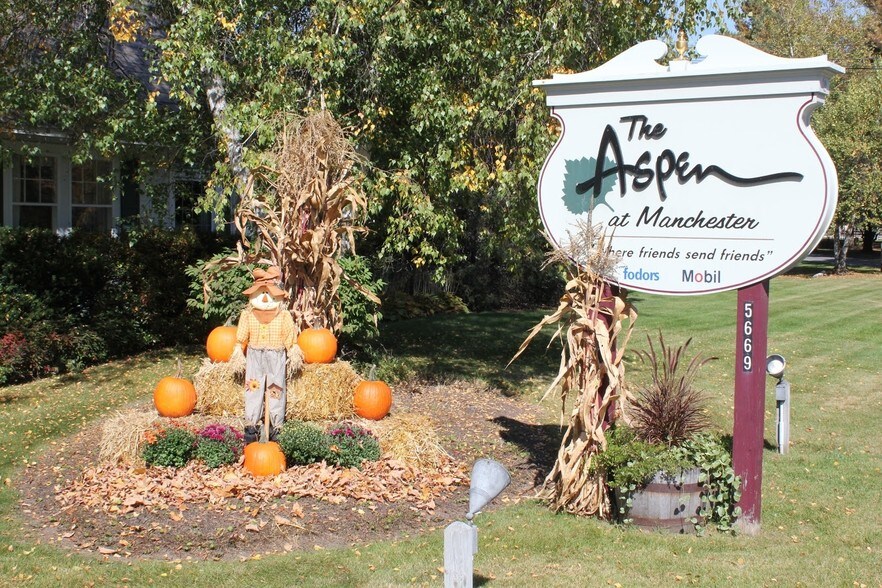 5671 Main St, Manchester Center, VT for sale - Building Photo - Image 1 of 1