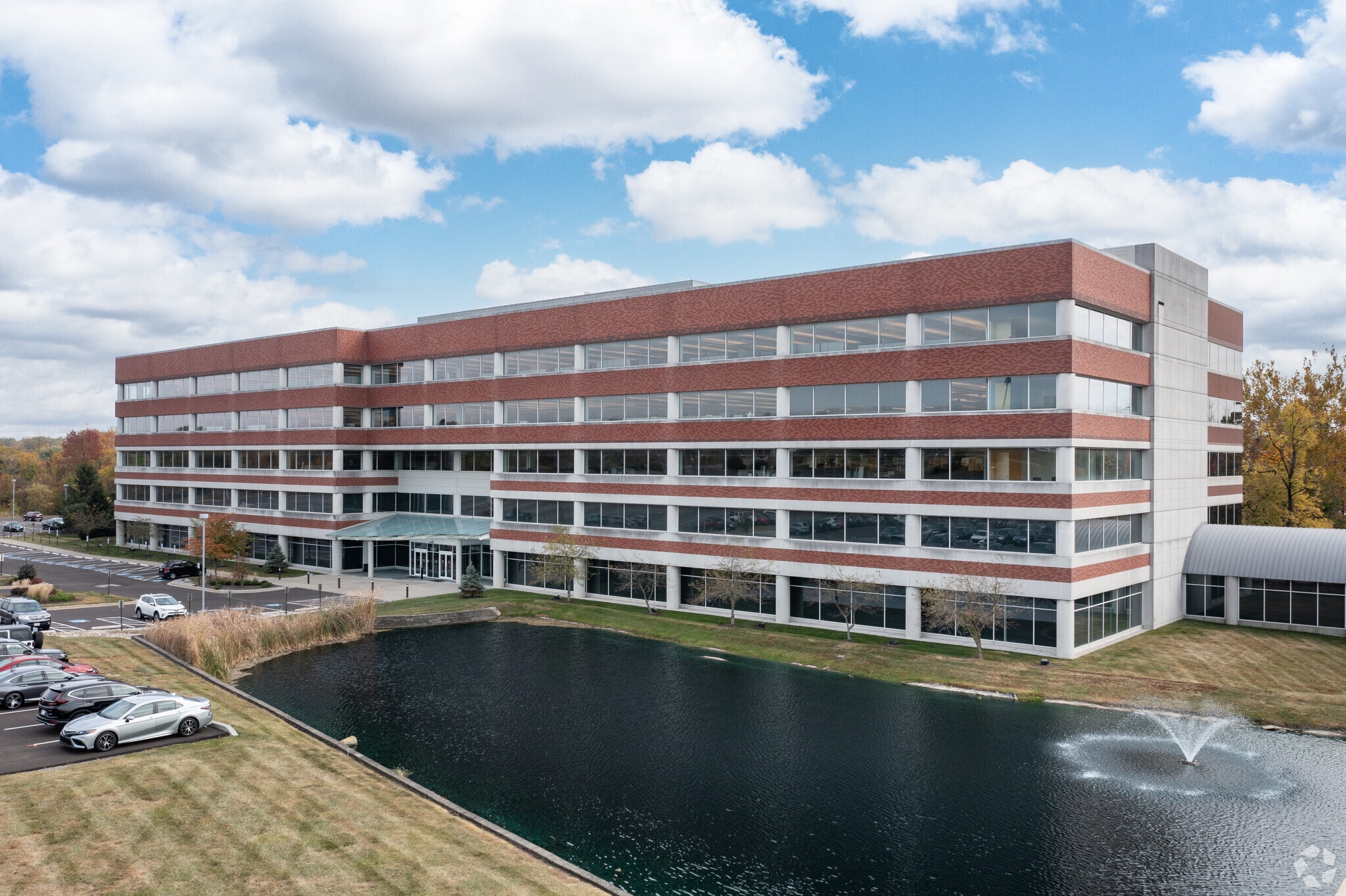 4241 Irwin Simpson Rd, Mason, OH for lease Primary Photo- Image 1 of 5