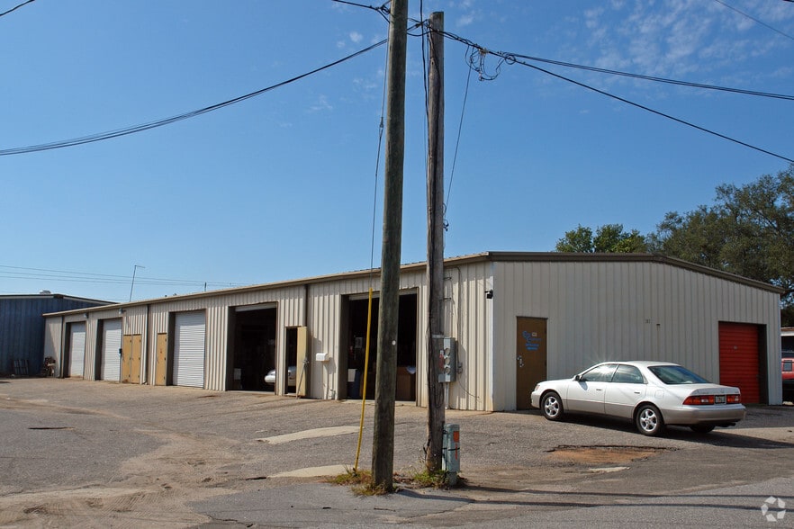 207 Truman St, Fort Walton Beach, FL for lease - Building Photo - Image 2 of 2
