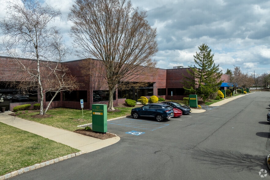 100-120 N Center Dr, North Brunswick, NJ for lease - Building Photo - Image 2 of 6