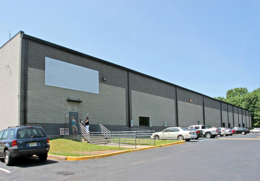 2001 Lower Rd, Linden, NJ for lease - Primary Photo - Image 1 of 4