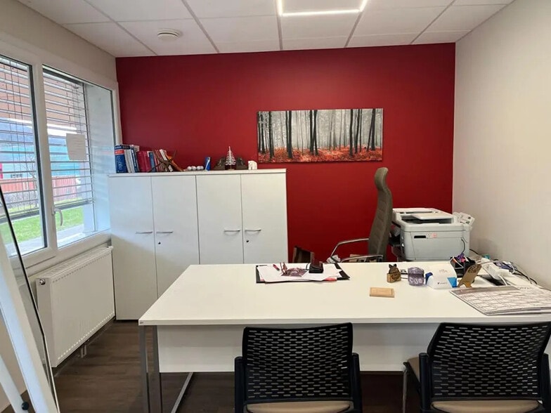 Office in Besançon for sale - Interior Photo - Image 1 of 5