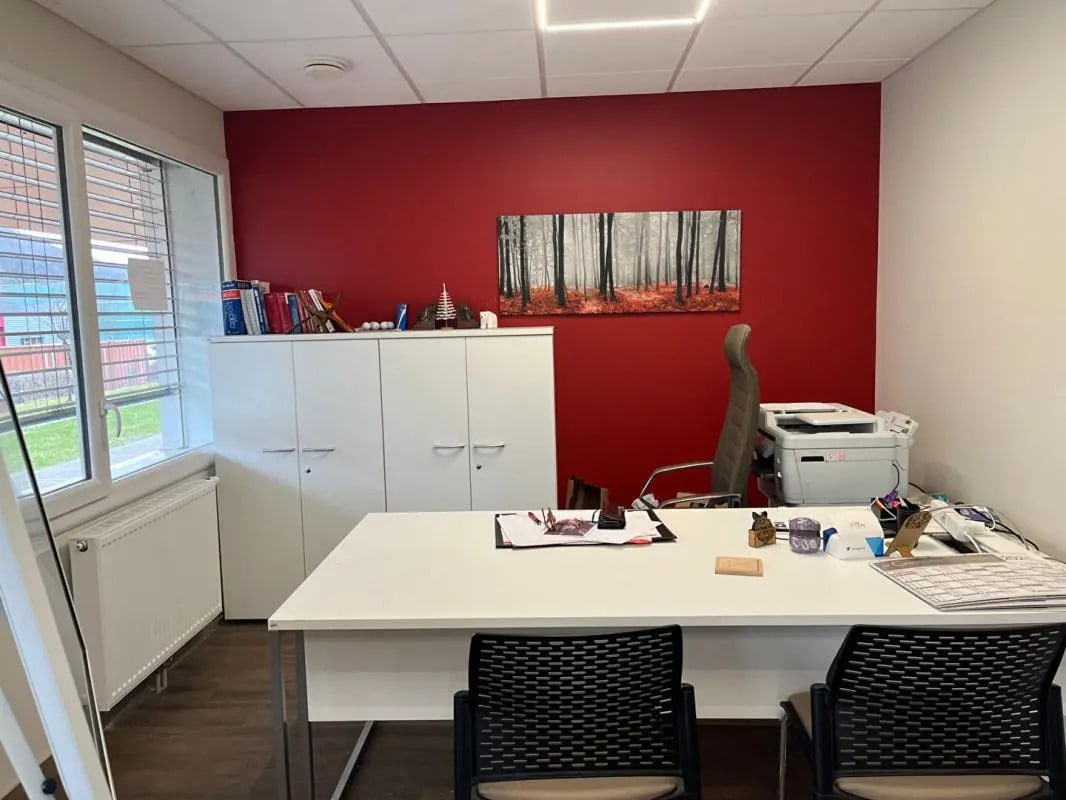 Office in Besançon for sale Interior Photo- Image 1 of 6
