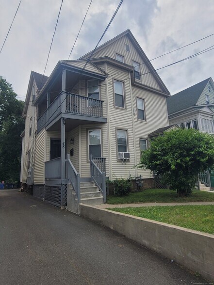 Hartford 6 Unit portfolio portfolio of 2 properties for sale on LoopNet.com - Building Photo - Image 1 of 36