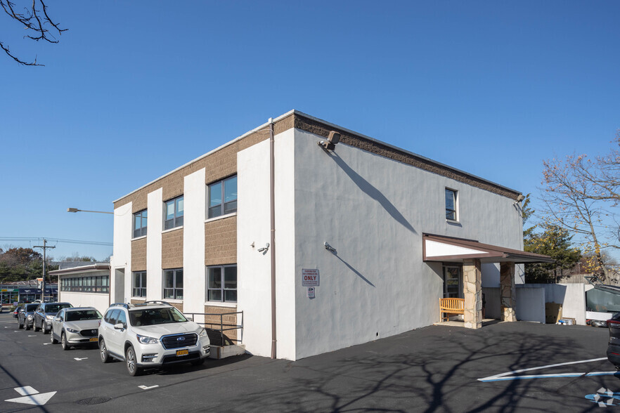 160 Commack Rd, Commack, NY for lease - Building Photo - Image 3 of 5